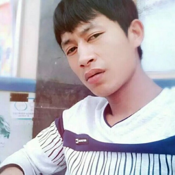 冷眸改变舒适的照片