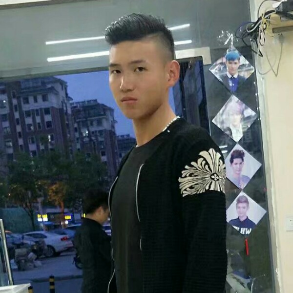 完美黑裤的照片