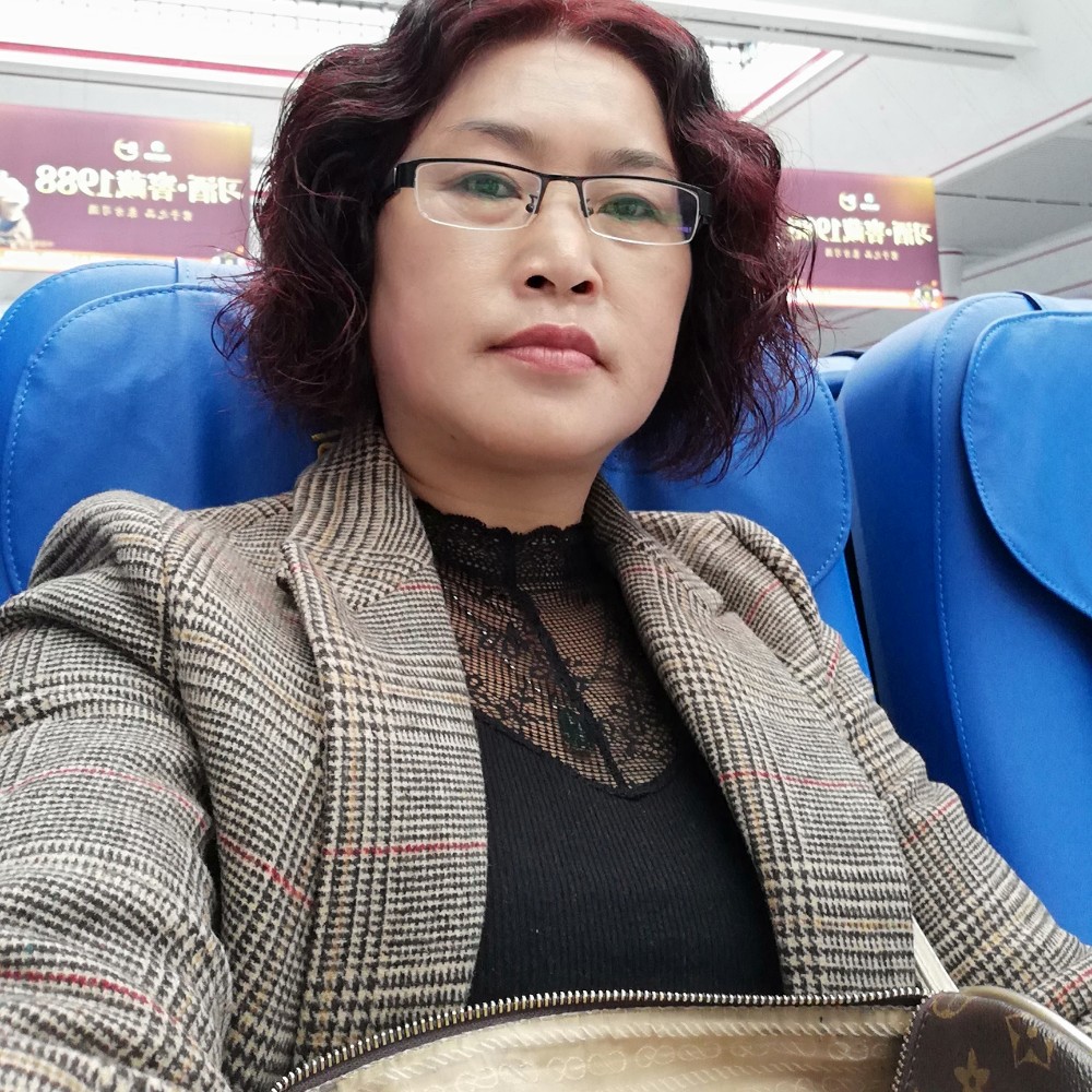 热情演变白开水的照片