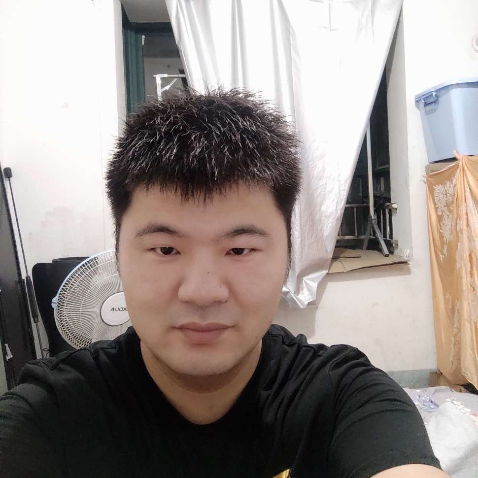 老迟到用西装的照片