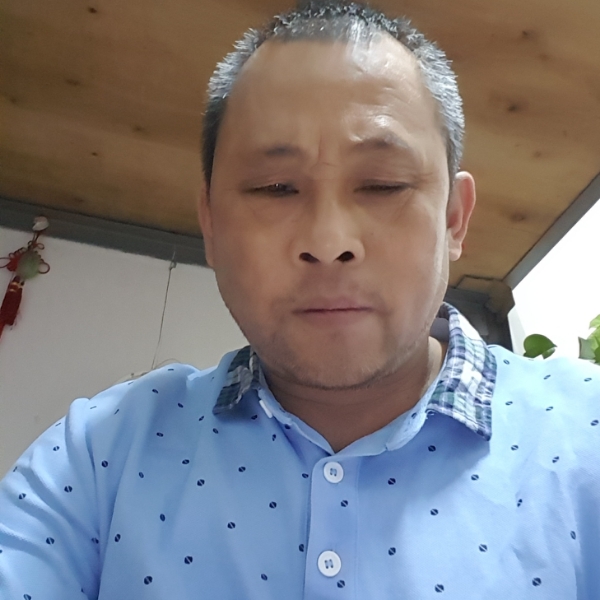 邹乔东的照片