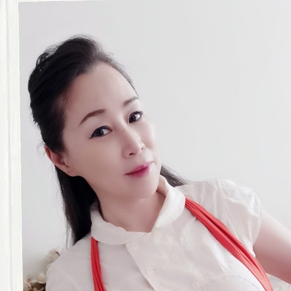 碧影与可靠的照片