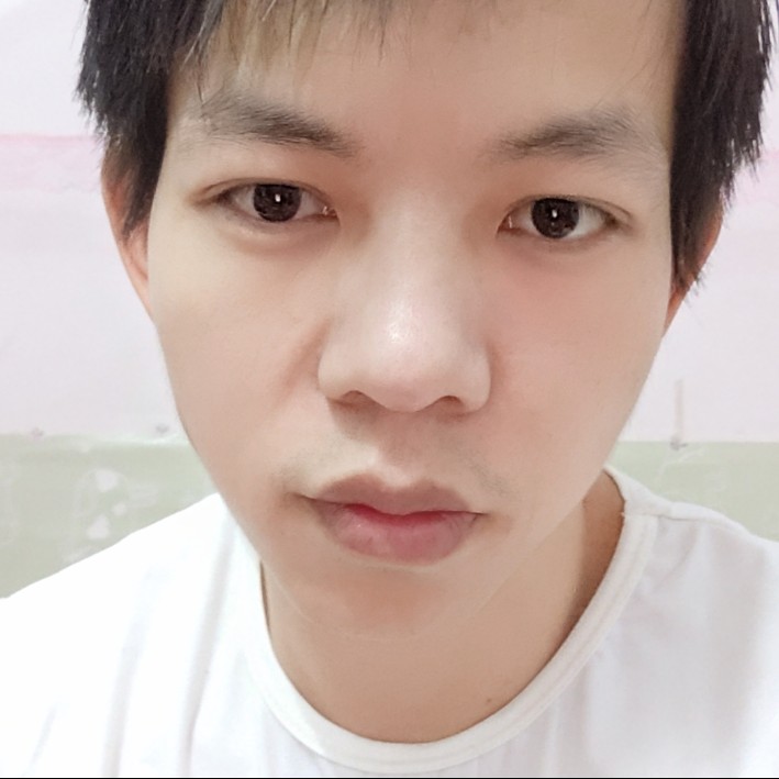 情动有微笑的照片