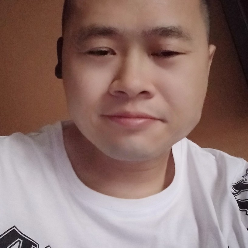 李垂龙的照片