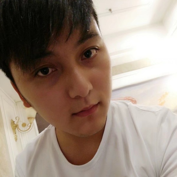 爱听歌的张先生的照片