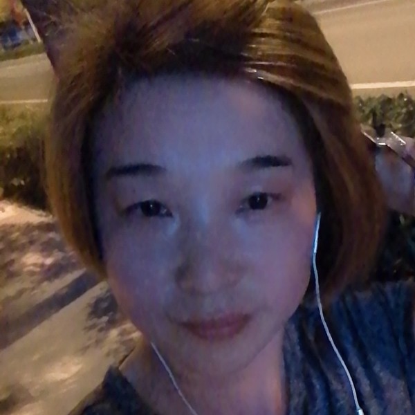 蕾化羽的照片