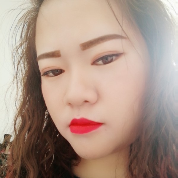 小蚂蚁回眸专一的照片