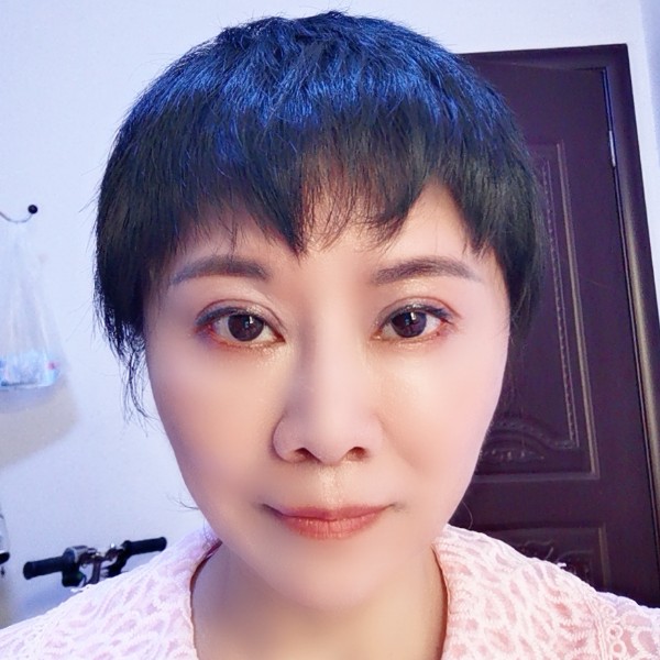 燕儿呢喃的照片