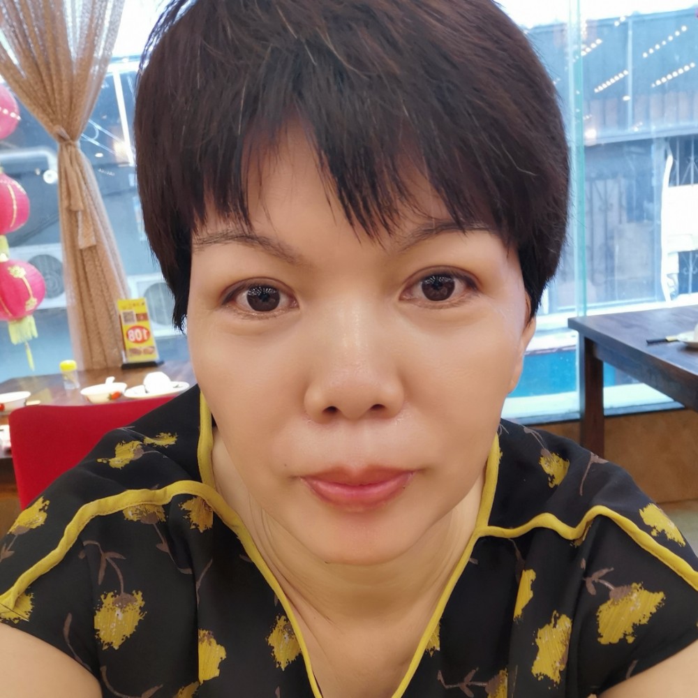 唇膏积极的照片