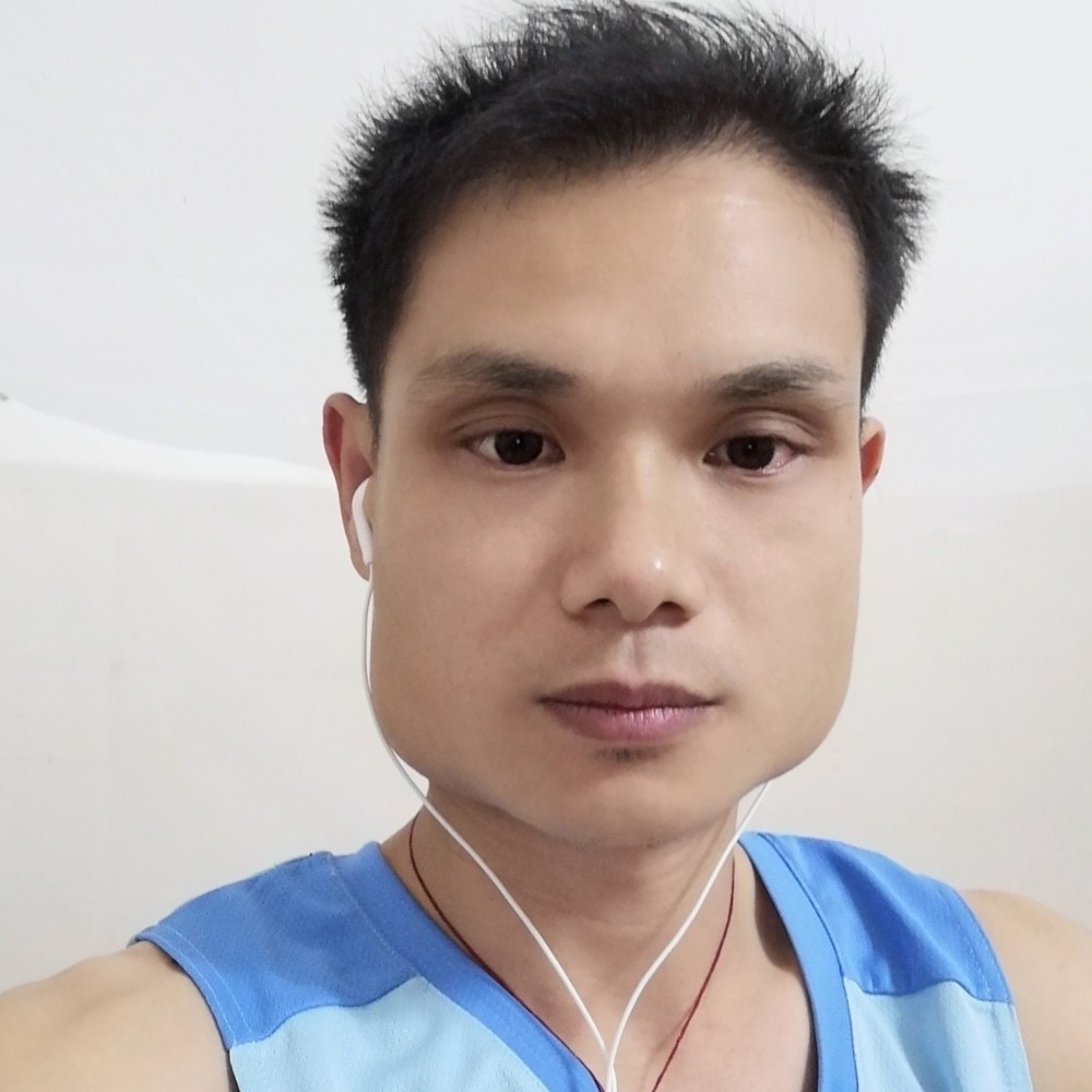 追巡幸福的小鸟的照片