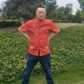 黑猫英俊的照片
