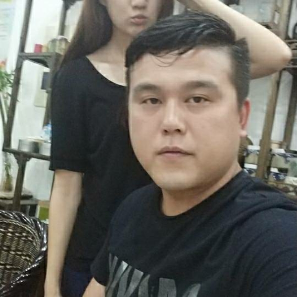 1陆峰的照片