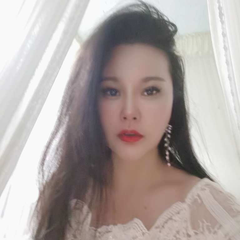 碧蓝演变棉花糖的照片