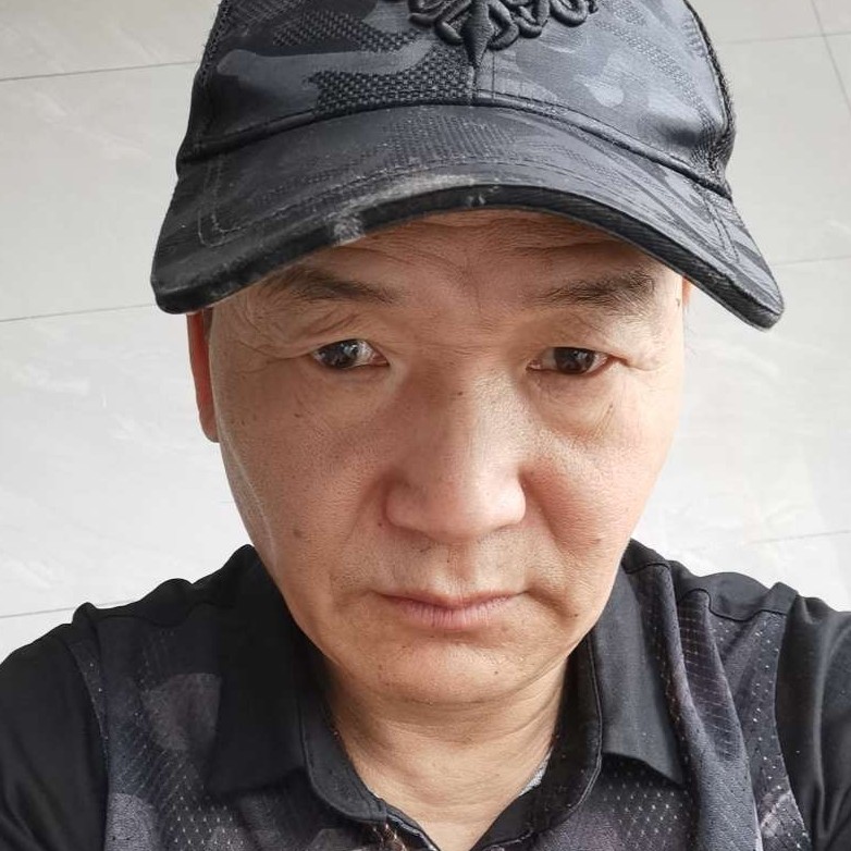 蓝天用神勇的照片