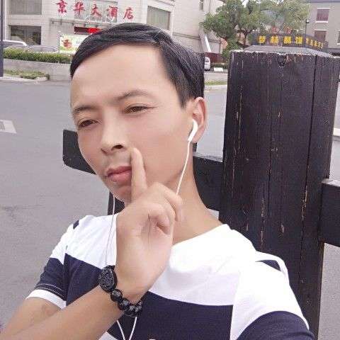 棒棒糖挽手追寻的照片