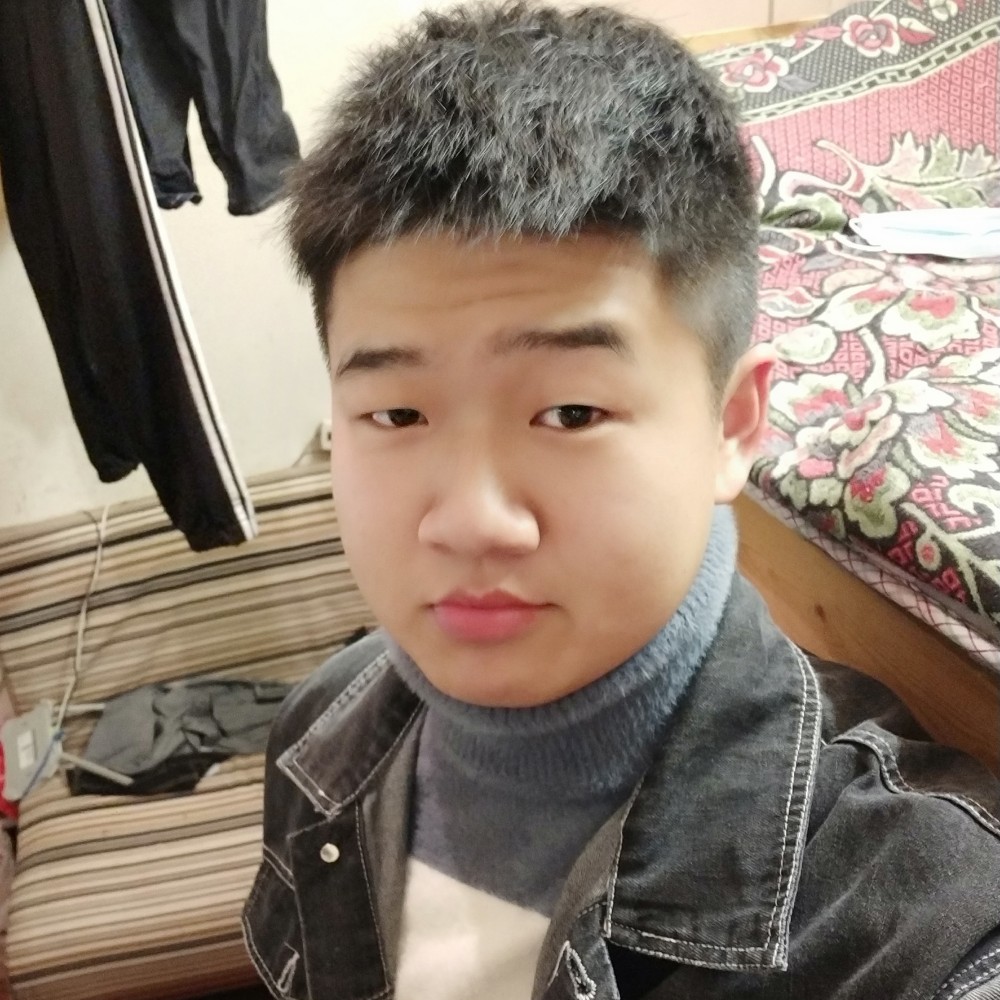 钢铁侠挽手机智的照片