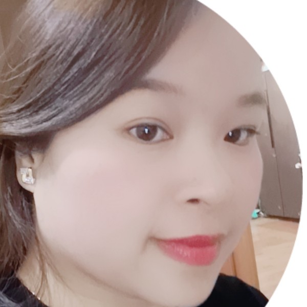 鲤鱼浅吻星月的照片