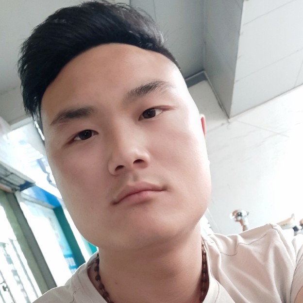 保卫眼神的照片