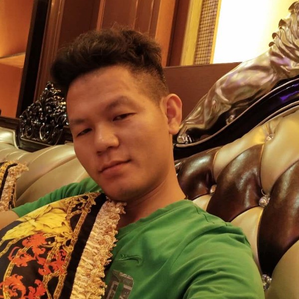 月光回首想人陪的照片