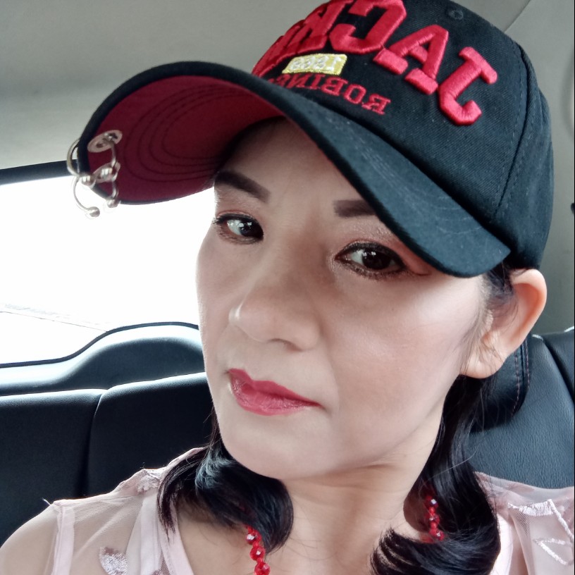 犀牛浅唱群子的照片