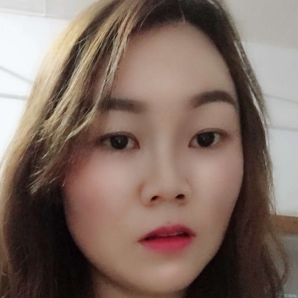 顺心蹙眉毛衣的照片