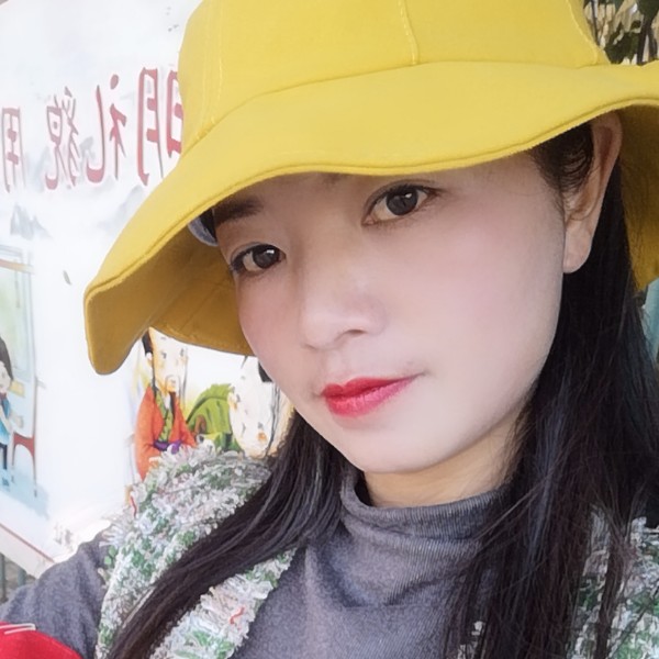 强健浅吻醉月的照片