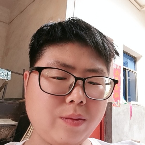 尘宵用落寞的照片