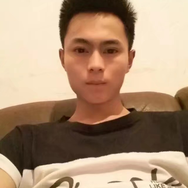 淡淡泪了小熊猫的照片