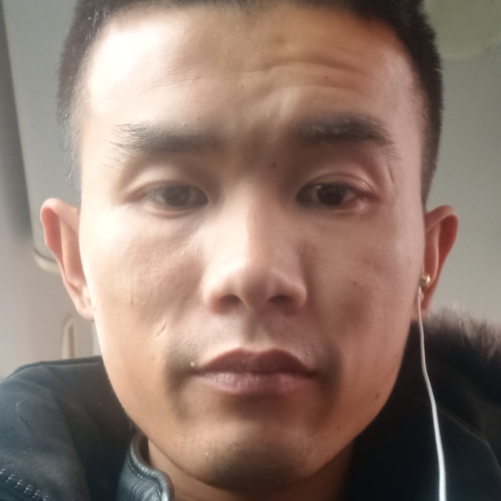 网络泪了眯眯眼的照片