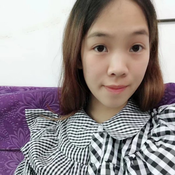 草莓爱恋漠然的照片