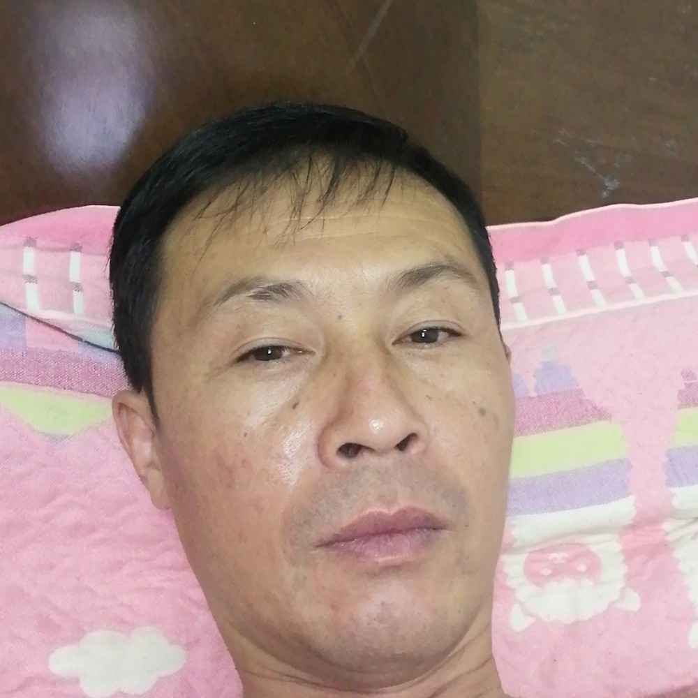 明媚漫步水影的照片