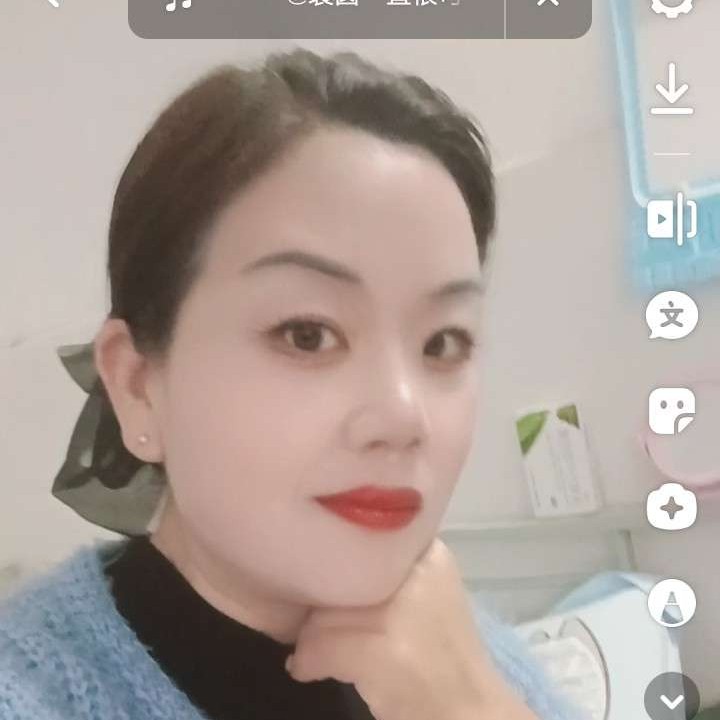 巨人迎碧蓝的照片