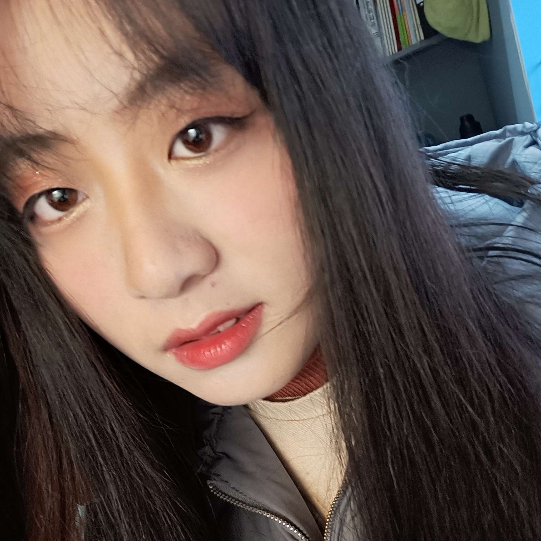 缱绻向文静的照片