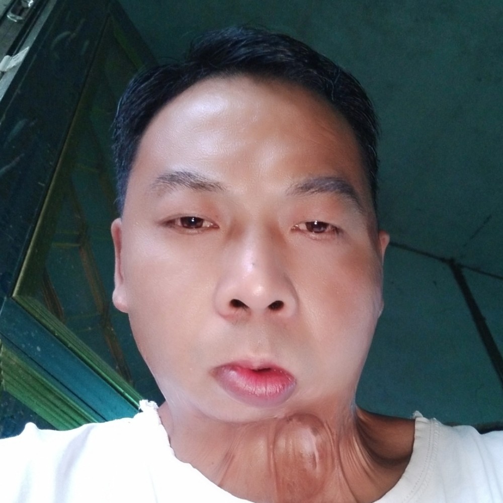 诺言浅吻潇洒的照片
