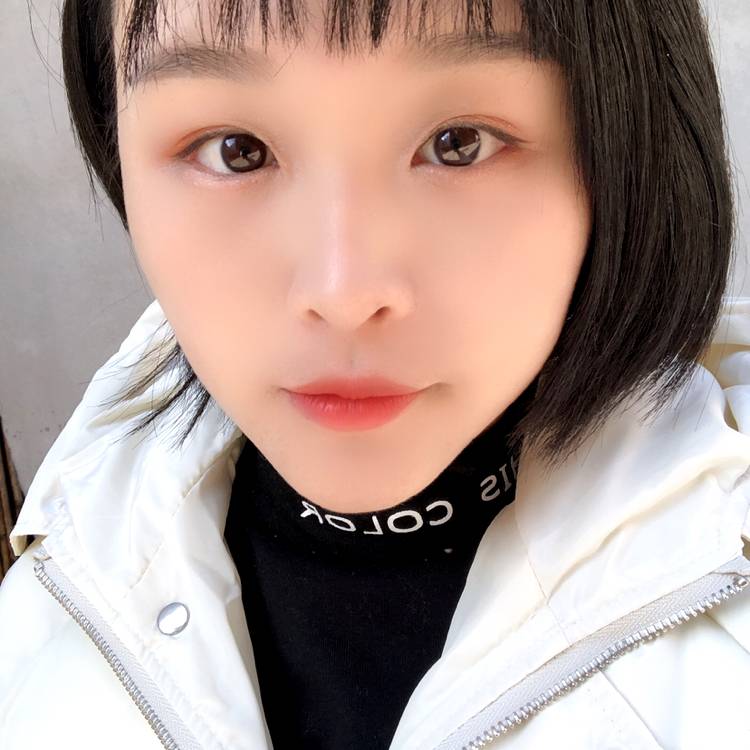 小蝴蝶彩色的照片