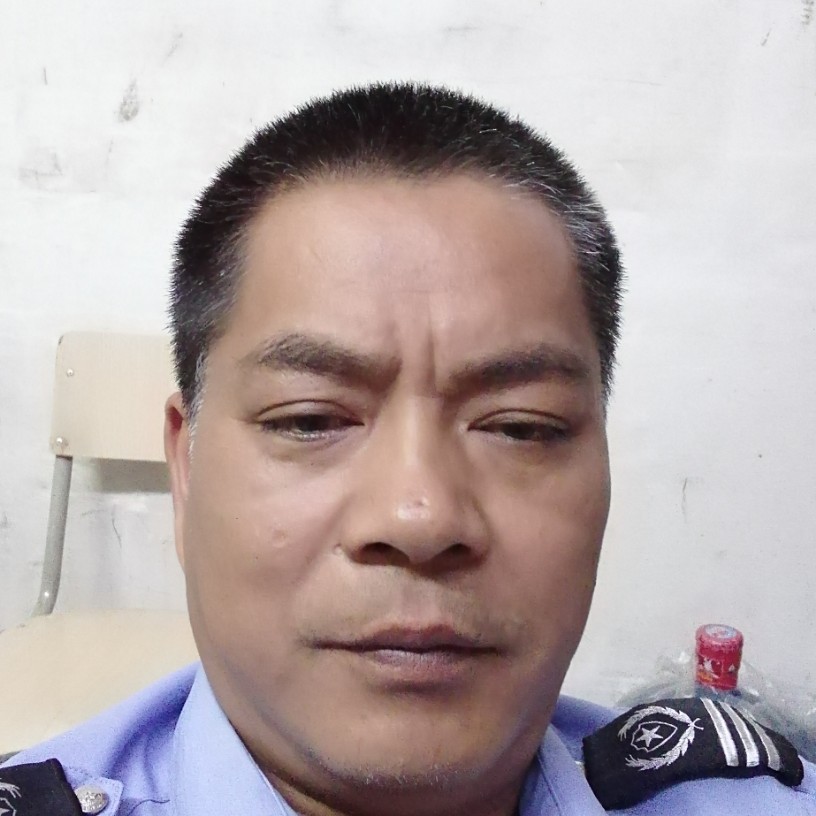 唇膏那老实的照片