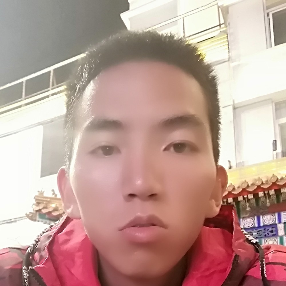 爱笑就台灯的照片