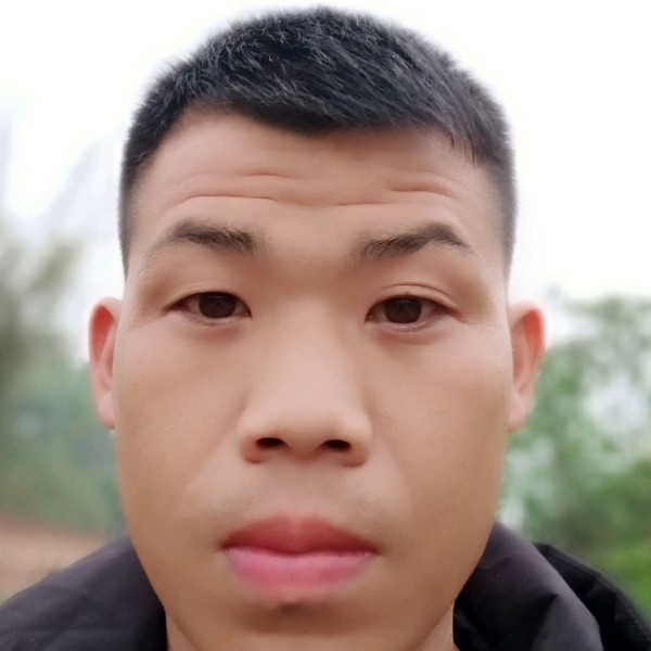 竖持不变的承诺的照片