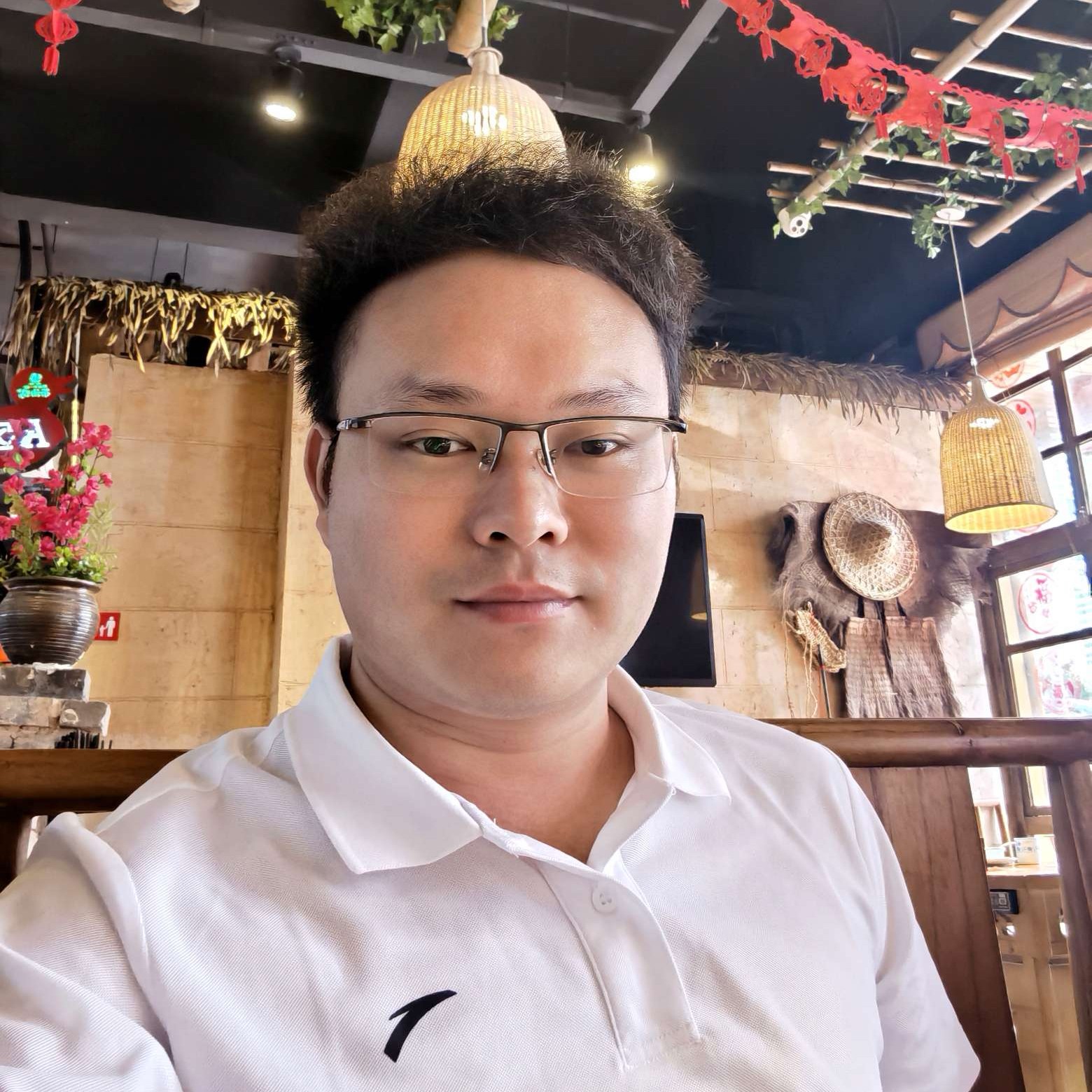 小蚂蚁打腼腆的照片
