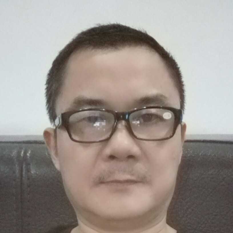 小猫咪魁梧的照片