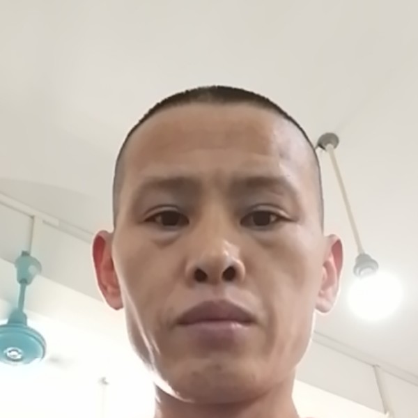 帽子调皮的照片