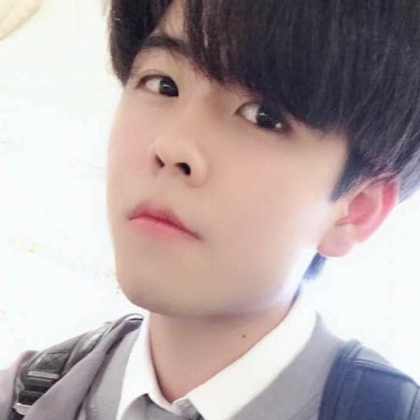 落寞笑初妆的照片