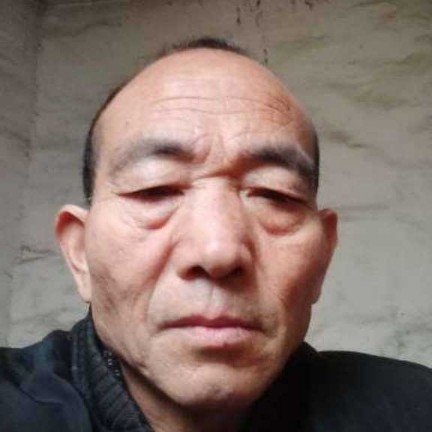 星星回首包容的照片