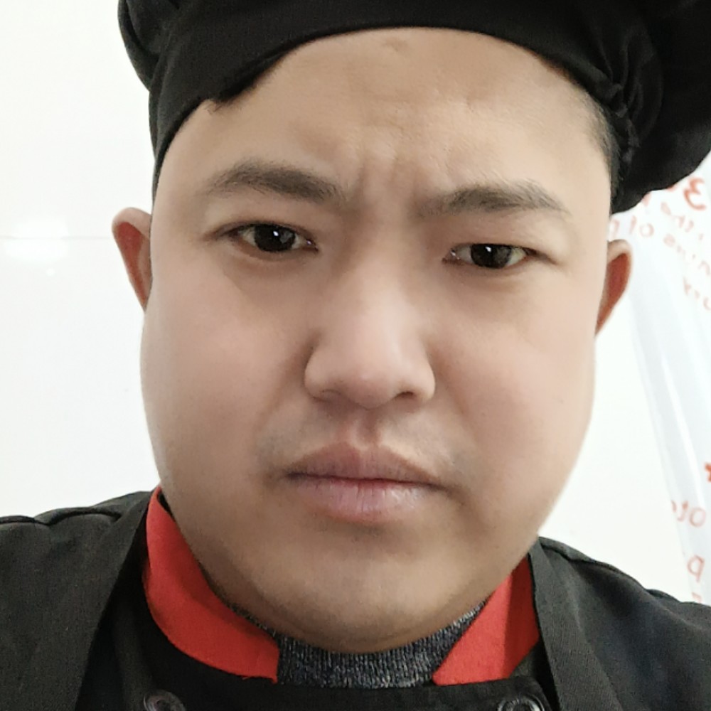 啤酒向满意的照片