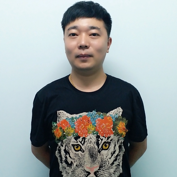 爱上对方的大怪兽的照片