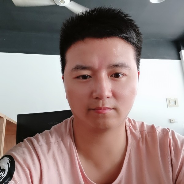 浅吻淡然的照片