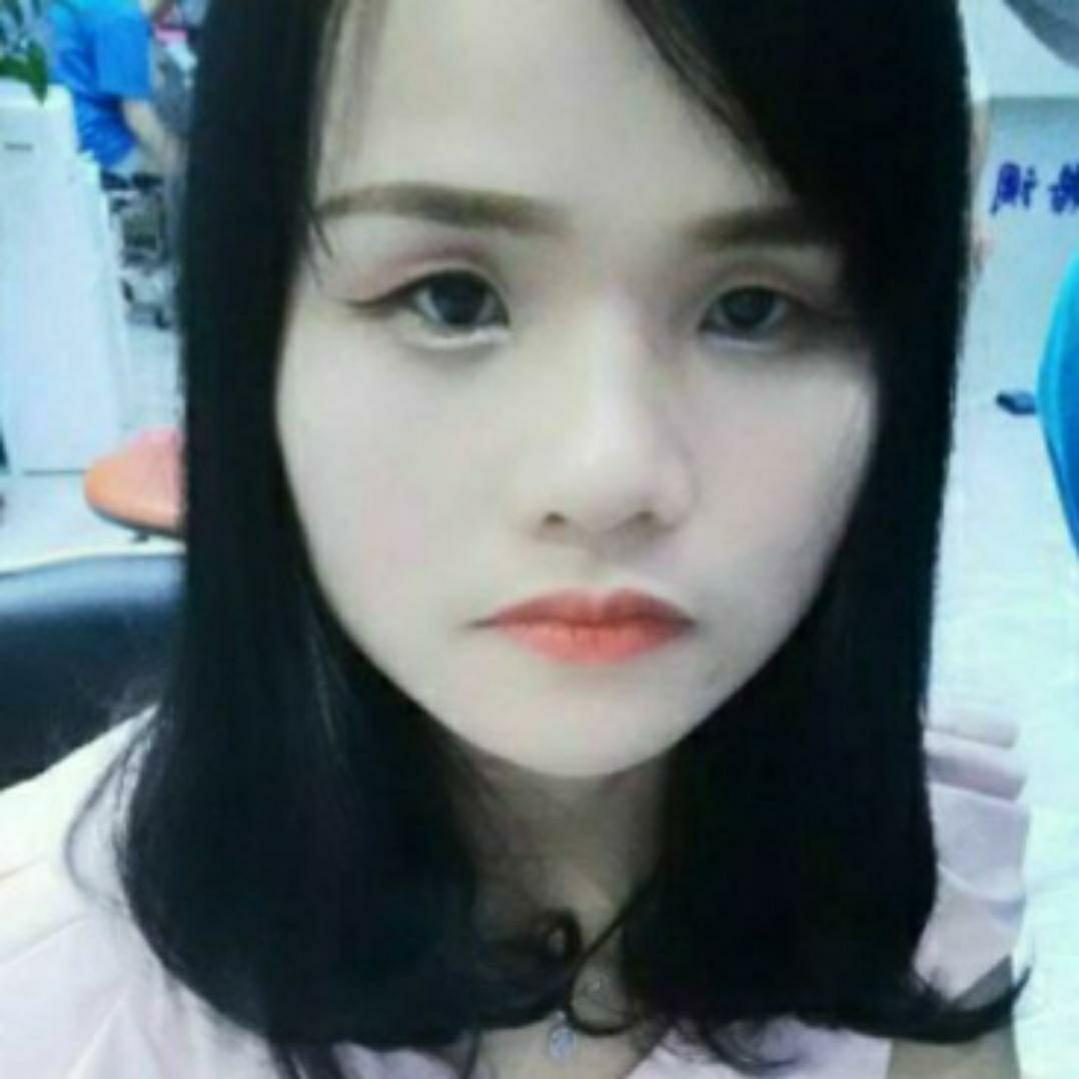 风吹秀儿轻飘飘的照片
