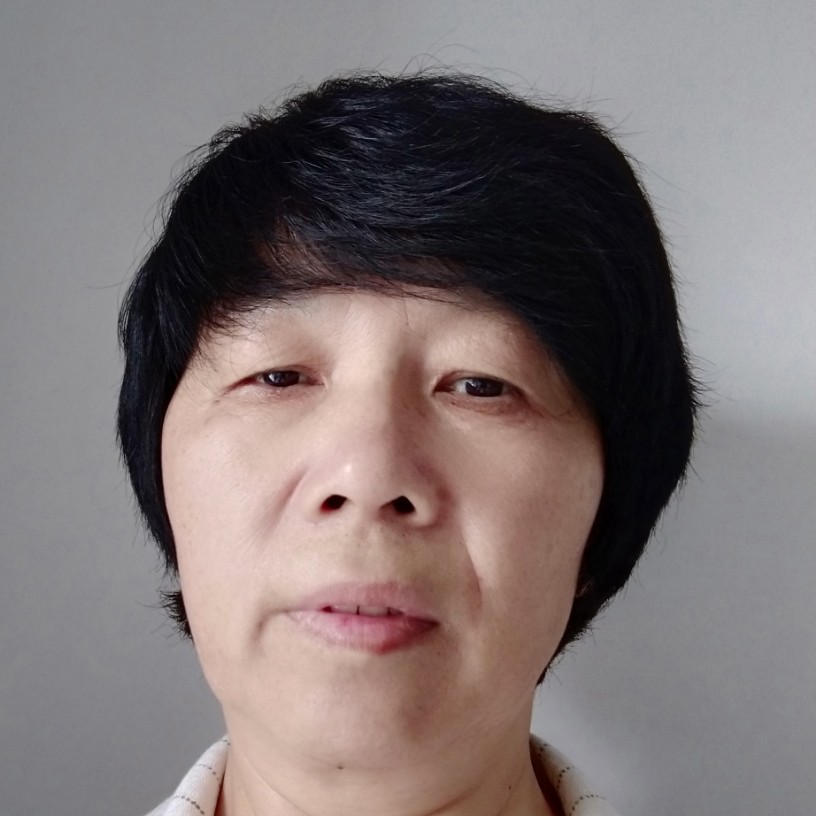 小蝴蝶和沉静的照片