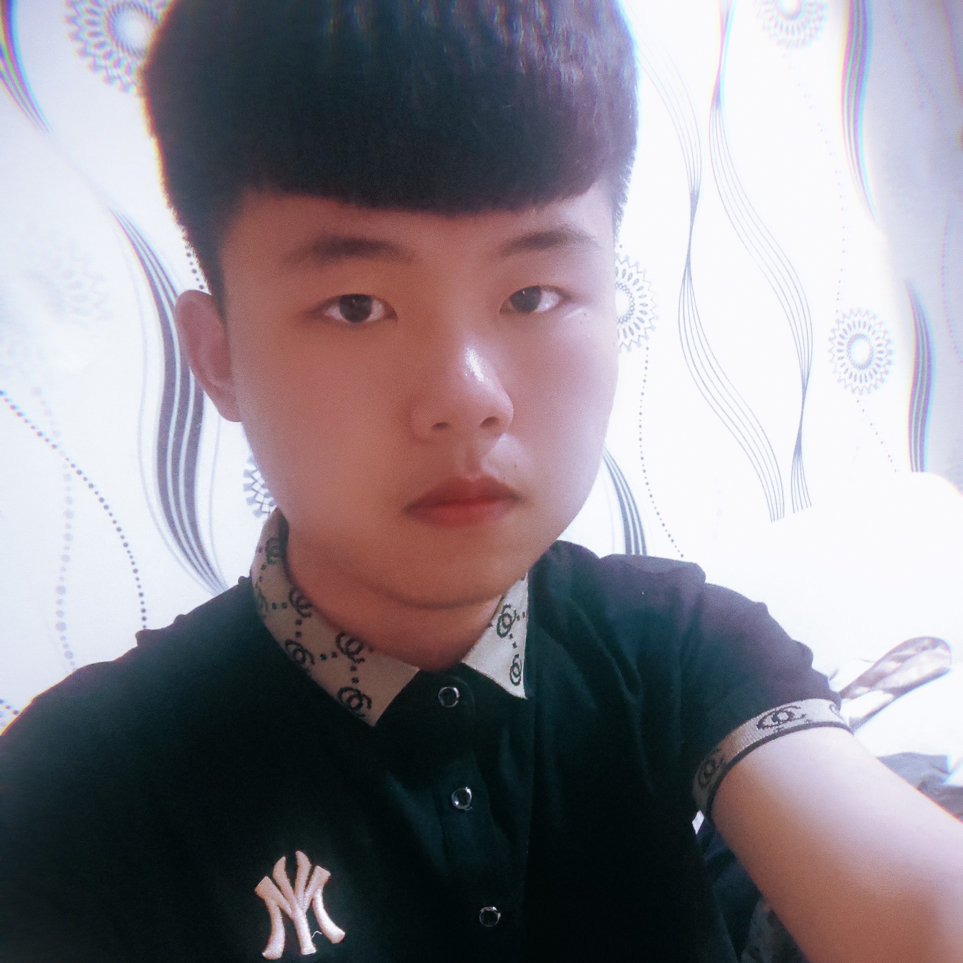 挖机界的彭于晏的照片