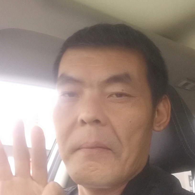 平淡回眸云朵的照片